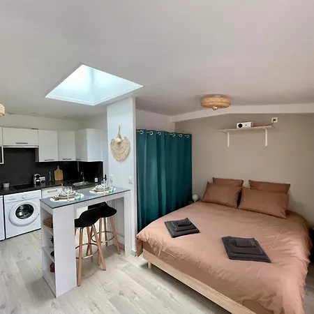 Jardin Castille - Home Cinema Au Lit - 200 M Gare 阿棉
