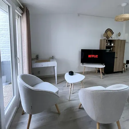 Jardin Castille - Home Cinema Au Lit - 200 M Gare 阿棉